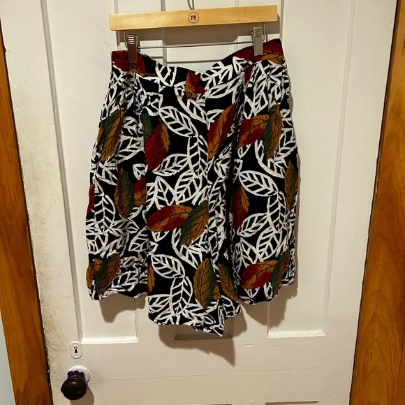 Cute Kathie Lee palazzo shorts, size 16 EUC. - Picture 6 of 8